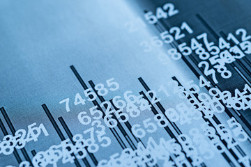 How to Turn $100 into $1,000 with Simple Investments